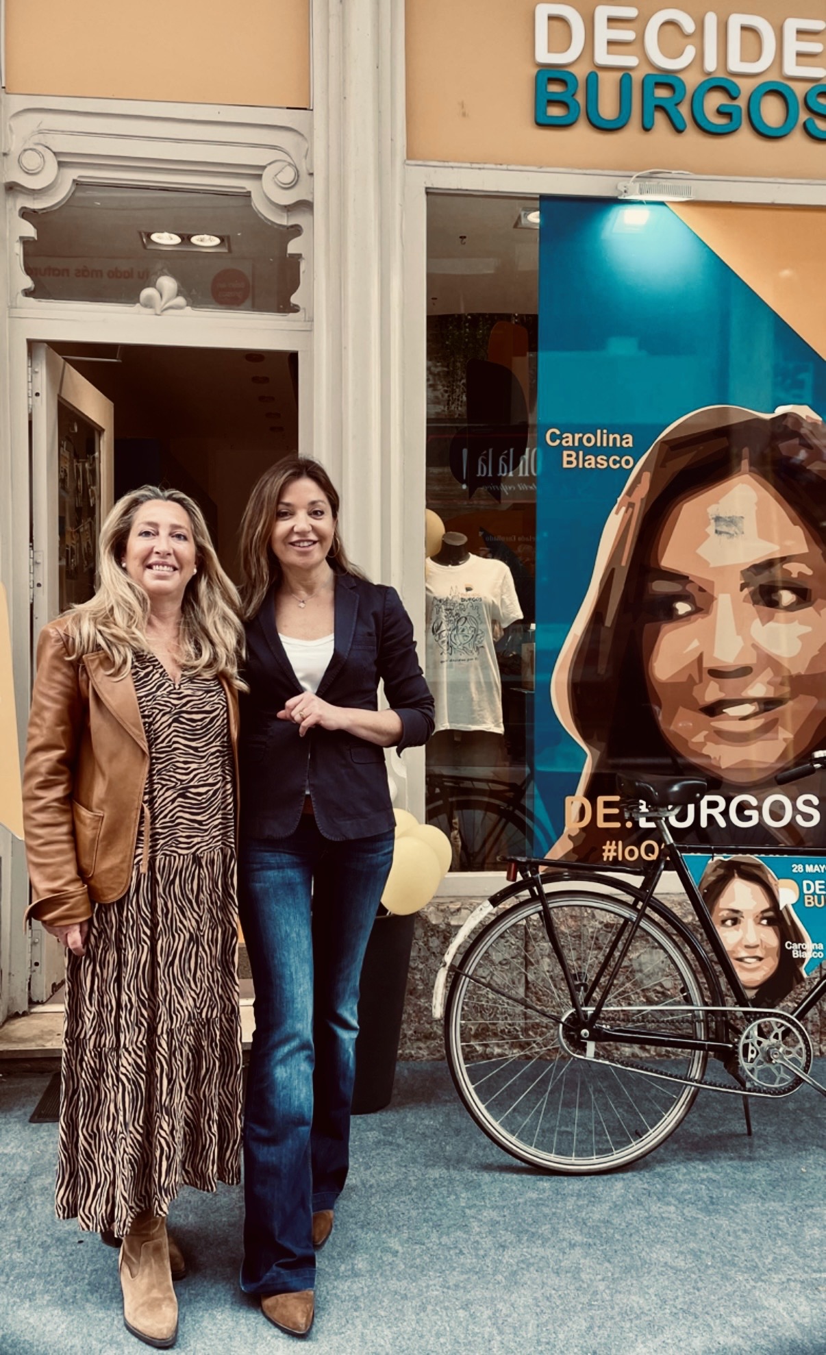 Equipo en Sede - Inauguración y trabajo en equipo - Campaña electoral Decide Burgos 2023